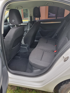 Skoda Octavia CNG (9 foto / 10)