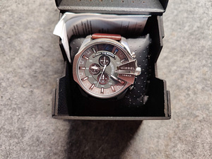 Diesel® Chronograph 'Mega Chief' Men's Watch DZ4290 (1 foto / 3)