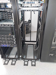 SERVER 220TB, 4.5TB RAM 3xPowerEdge R730 4xSC420 ja SC5020 (3 foto / 6)