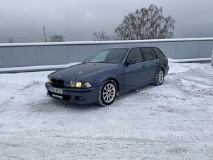 BMW 525i 141kw 2001a (13 foto / 13)