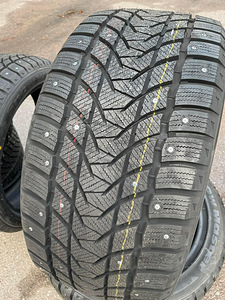 275/40/19 Mark MA Snow Master XL 105H (1 foto / 1)