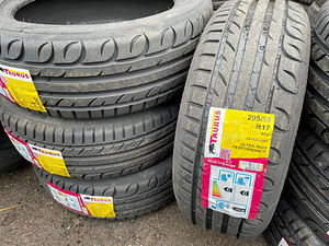 205/55/17 Taurus UHP BY MICHELIN 95V XL (1 foto / 1)