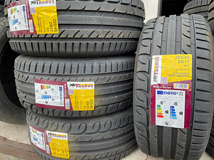 225/45/17 Taurus UHP BY MICHELIN 94Y XL (1 foto / 1)