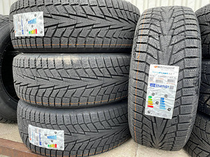 215/55/R17 Hankook I*Cept W616 98T (Северный) (1 фото из 1)