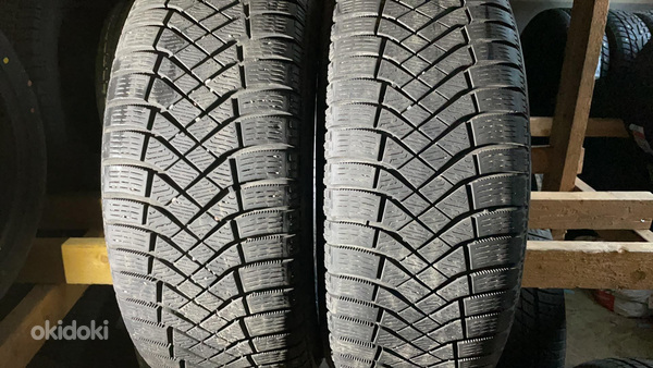 225/55/R17 Pirelli Ice Zero шины с шипами 6 мм 2шт 40€ (фото #1)