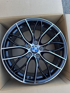 18 дюймов BMW replica диски 8 ET35 5x120 72.6мм (1 фото из 1)