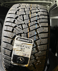 255/35/19 Continental IceContact2 96t xl (1 foto / 1)