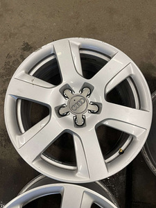 Audi veljed 5x112 17x8 ET30 (3 foto / 5)