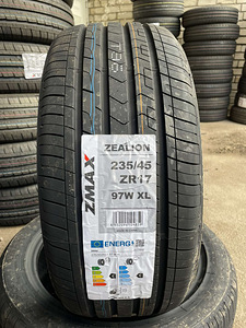 235/45/17 Zmax Zealion 97w xl
