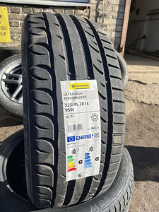 225/45/18 Kormoran UHP 95w xl