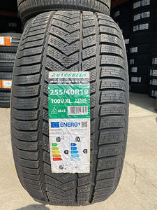 255/40/19 Autogreen A1 100v xl