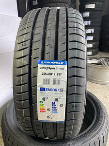 225/40R19 Triangle Effexsport TH202 93Y suverehvid (1 foto / 1)