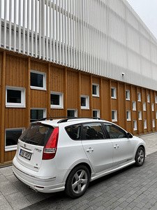 HYUNDAI I30 CW SPORT (7 foto / 11)