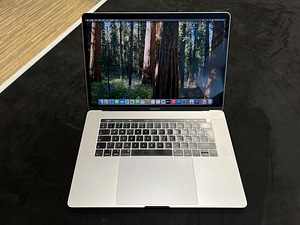 Apple MacBook Pro 15" 2018 (1 фото из 5)
