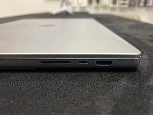 Apple MacBook Pro 16" M1 Pro (6 фото из 9)