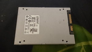 Kingston SSD 120GB (2 foto / 2)