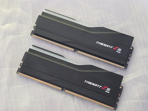G.Skill Trident Z5 RGB 32GB (2x16GB) DDR5-8000 CL38 (3 foto / 3)
