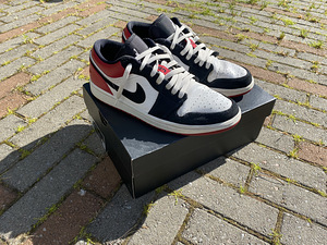 Air jordan 1 low black toe (1 фото из 6)