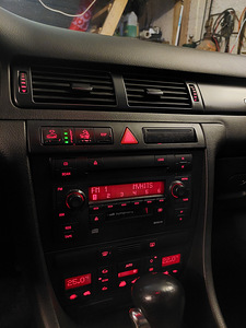 M/V Audi Allroad C5 2.5TDI 132KW 2003a (5 foto / 9)