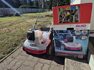 Aeraator,muruõhutaja samblaeemaldaja kogujaga bensiinimootor (4 foto / 4)