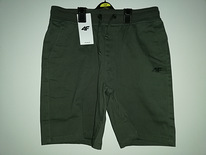 Uued rohelised 4F lühikesed püksid, 164