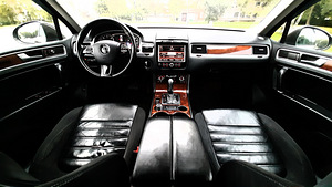 VOLKSWAGEN TOUAREG (12 foto / 14)