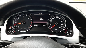 VOLKSWAGEN TOUAREG (14 foto / 14)