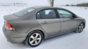 HONDA CIVIC (4 foto / 10)
