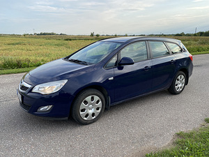OPEL ASTRA SPORTS TOURER (5 foto / 11)