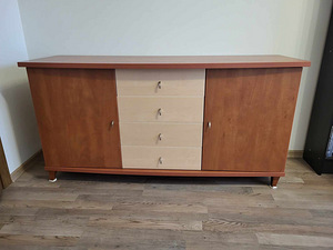 Suur ja tugev puidust kummut 147x73x47,5cm (1 foto / 10)