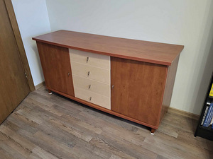 Suur ja tugev puidust kummut 147x73x47,5cm (6 foto / 10)