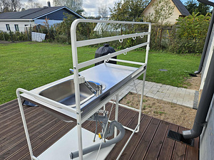 Miniköök valamuga roostevabast terasest 112x56x139 cm (6 foto / 10)