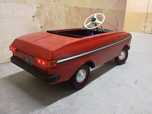 Moskvich plekist laste pedaalauto AZLK 1992 - taastatud (2 foto / 10)