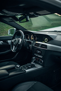 MERCEDES-BENZ C220 2011 (10 foto / 15)