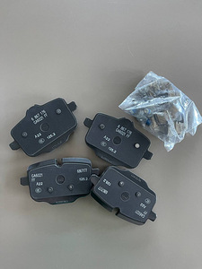 Tagumised piduriklotsid 34216867175, ORIGINAAL! (2 foto / 3)
