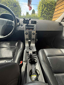 Volvo v50 (7 фото из 10)