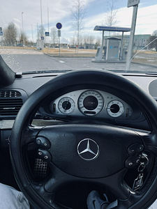Mercedes Benz w211 4matic (5 foto / 10)