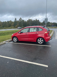 Honda FR-V (4 foto / 5)