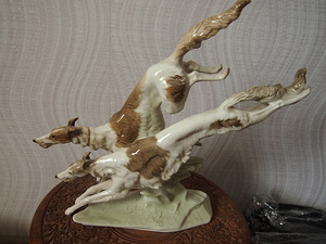 Antiikne portselanist figuur Hutschenreuther greyhoundid (1 foto / 8)
