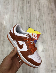 Nike SB Dunk Low "Ripe Orange" tossud (1 foto / 4)