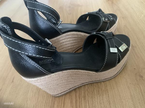 MICHAEL KORS. Size 38