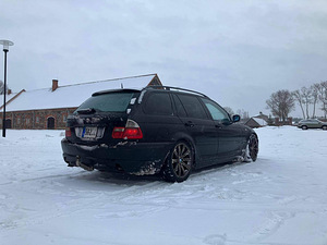 BMW e46 330d 150kw 6ne manu (5 foto / 7)