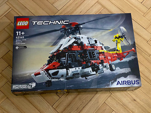 LEGO Technic 42145 Airbus H175 Rescue Helicopter (3 foto / 10)