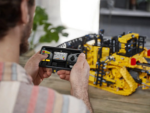 Lego Technic 42131 CAT D11 buldooser (9 foto / 9)