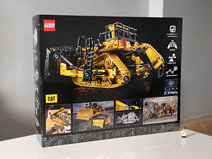 Lego Technic 42131 CAT D11 buldooser (2 foto / 9)