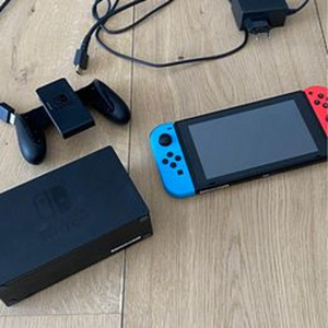 Nintendo switch V2 + 128 gb microsd card + mängud + case (1 foto / 3)