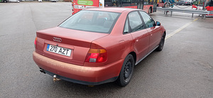 Audi A4 1.8T Quattro (2 foto / 6)