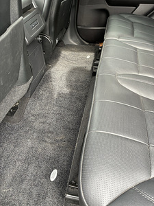 Land Rover Discovery 5 (14 foto / 14)