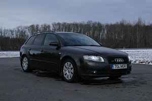 Audi A4 2.0TFSI S-Line Quattro (1 фото из 13)