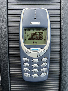 Nokia 3310 (1 foto / 2)